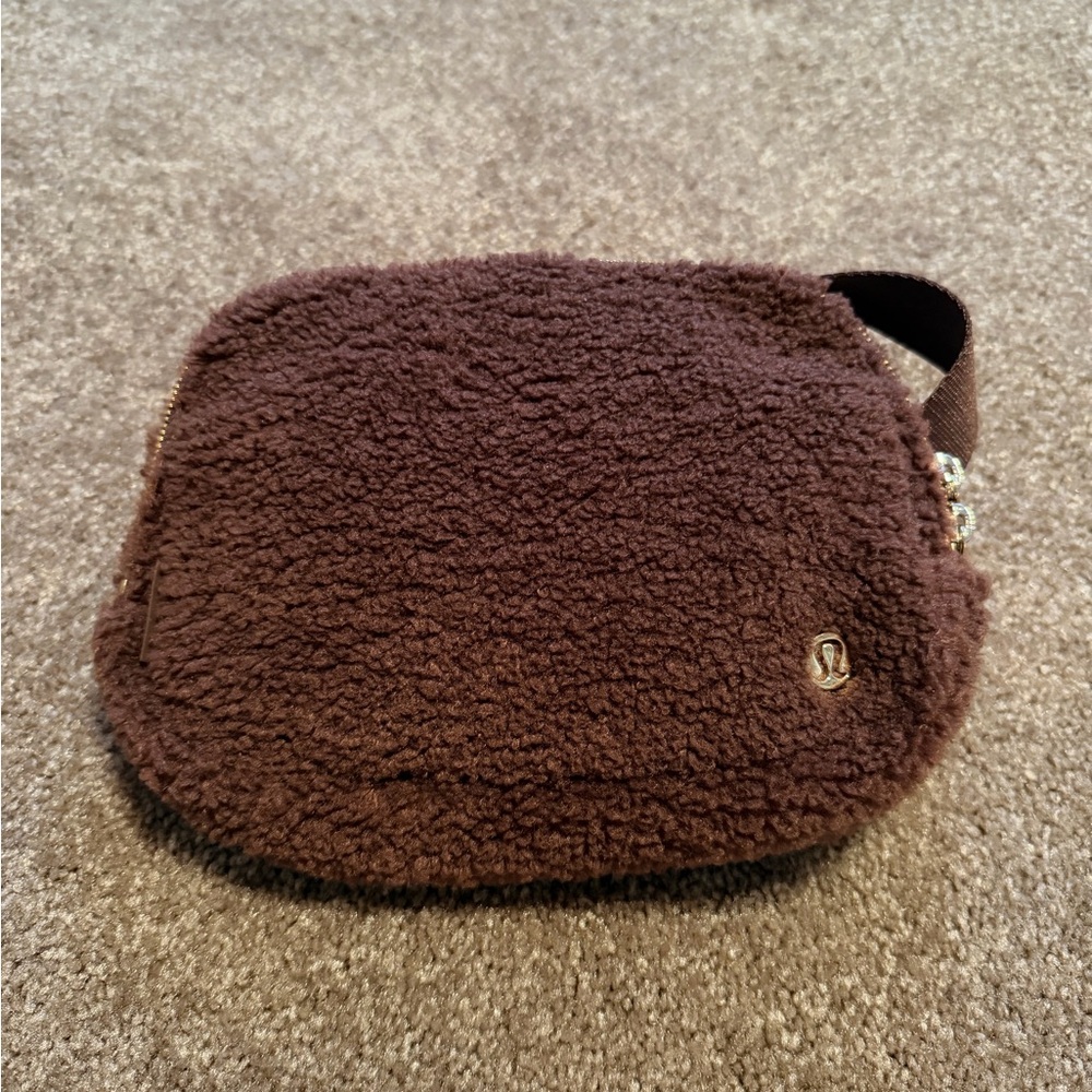 Lululemon Everywhere Belt Bag Fleece-2L